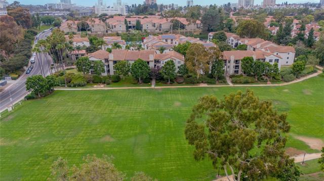 7405 Charmant Dr, San Diego CA: https://media.crmls.org/mediaz/b5466466-50e8-4ebc-9edb-ec2eb9f8f39b.jpg