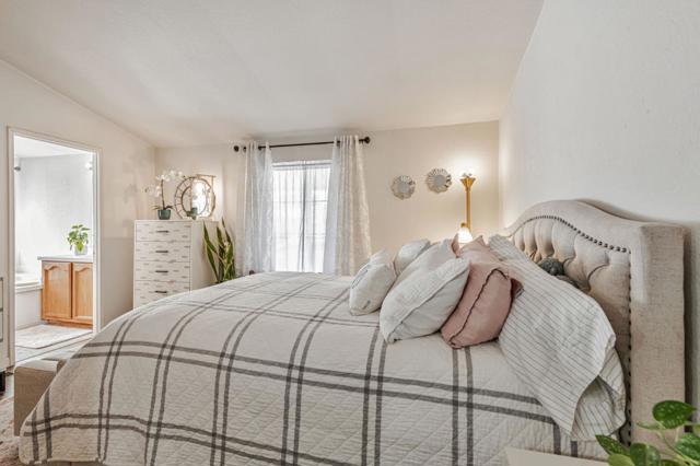 1580 Balein Court, Hayward CA: https://media.crmls.org/mediaz/b547133f-68e1-43b8-844a-5c7f933a781b.jpg