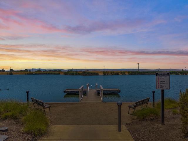 1141 Navigator Drive, Lathrop CA: https://media.crmls.org/mediaz/b54811f6-aa39-4992-a008-2b635d8021e9.jpg