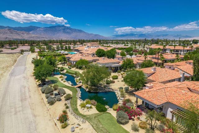 2802 Via Calderia, Palm Desert CA: https://media.crmls.org/mediaz/b5487484-f2fd-427b-888e-e68c9348e067.jpg