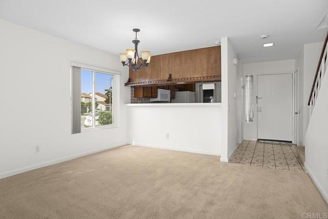 Image 15 of 32 For 921 Fuchsia Lane