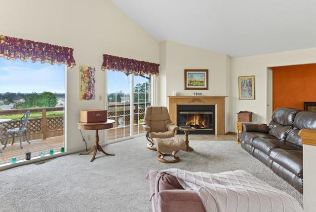 7547 Arden Way, Aptos CA: https://media.crmls.org/mediaz/b548a73d-ac42-4592-86b7-e452f8d0d065.jpg