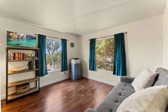 340 Isthmus Way, Oceanside CA: https://media.crmls.org/mediaz/b548c5a5-a5bd-434c-b6de-d5d0a7c73e01.jpg