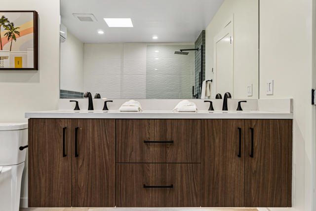 130 W Racquet Club Road #308, Palm Springs, CA 92262