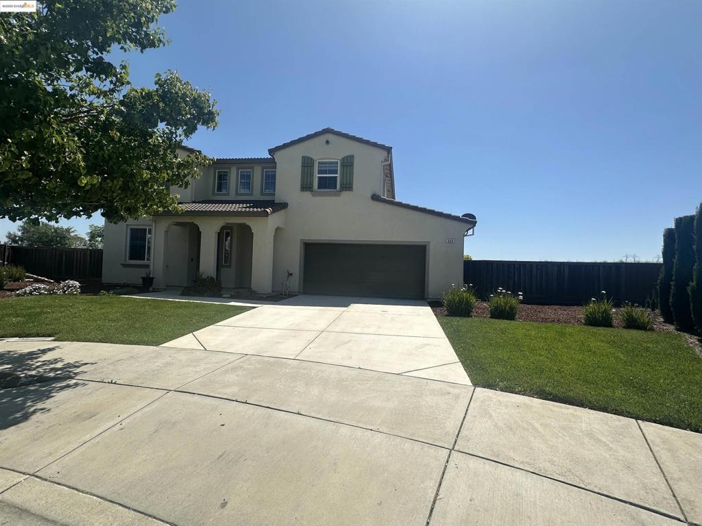 649 Poplar Ct