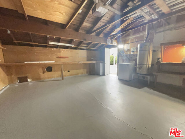 495 N Wendy Drive, Newbury Park CA: https://media.crmls.org/mediaz/b5496169-30cd-44c1-bdfc-8402324e1410.jpg