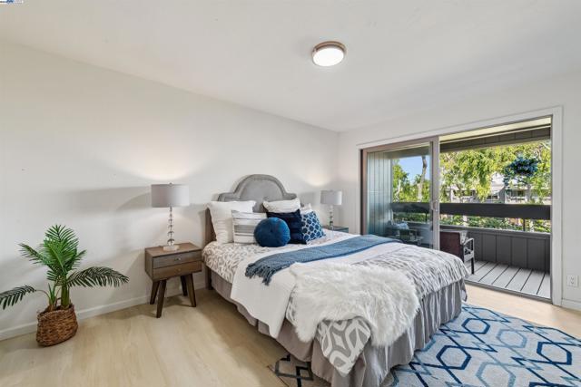 1026 Trellis Ln, Alameda CA: https://media.crmls.org/mediaz/b54a0a43-4cac-422d-a8d9-e39e7c69304f.jpg