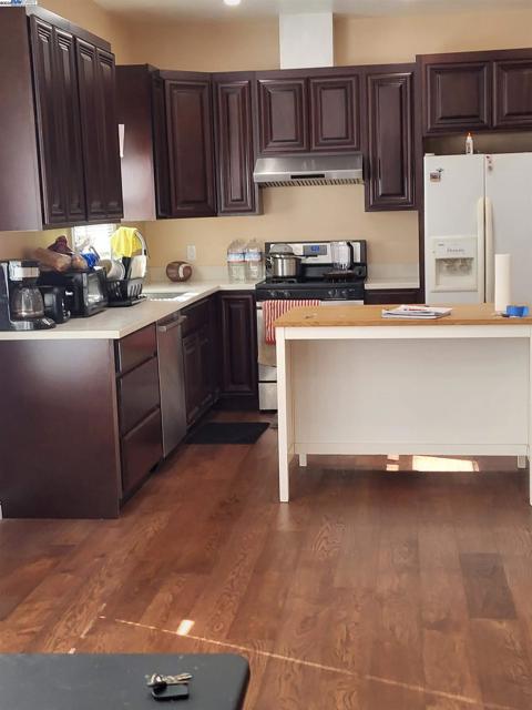 Image 2 of 20 For 2137 27th Ave