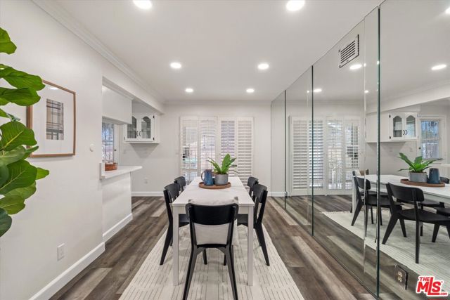 19714 Galway Avenue, Carson CA: https://media.crmls.org/mediaz/b54a2d42-4c5c-4669-94ee-f6527b03e399.jpg