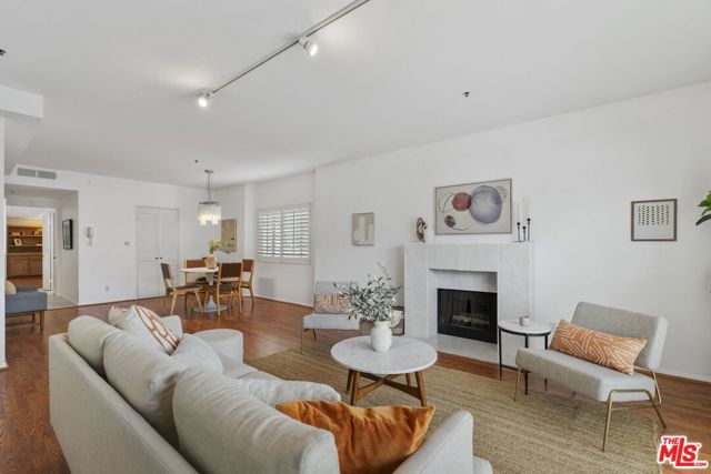 1871 Greenfield Avenue, Los Angeles CA: https://media.crmls.org/mediaz/b54a493b-f05a-4be2-82c8-abff89a22f5d.jpg
