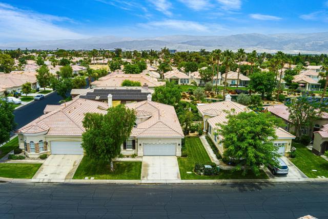 82620 Hamilton Court, Indio CA: https://media.crmls.org/mediaz/b54a80cc-19fc-48c9-bf29-a83237ea5b0a.jpg
