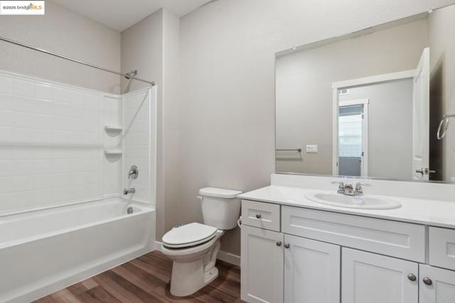 2242 Park PL, Rio Vista CA: https://media.crmls.org/mediaz/b54b6f4c-a2ee-4c13-8b1d-3c2cd9733350.jpg