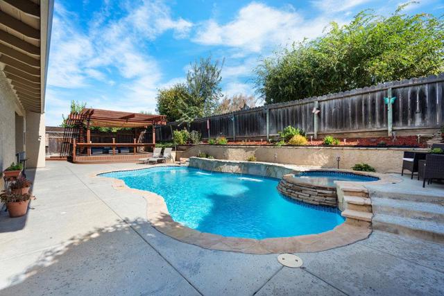 1091 Nez Perce Drive, Hollister CA: https://media.crmls.org/mediaz/b54b93d7-66a2-4f62-9312-a7f1bce3dffa.jpg