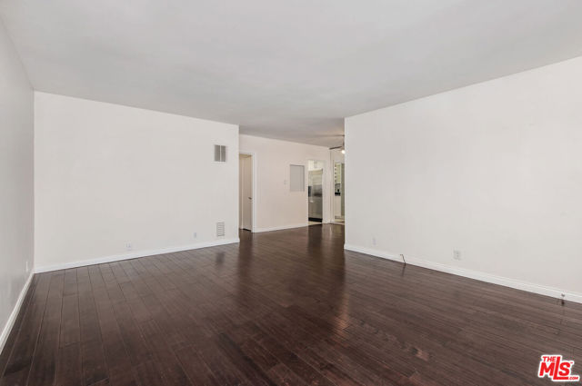1328 Havenhurst Drive, 103 photo 4
