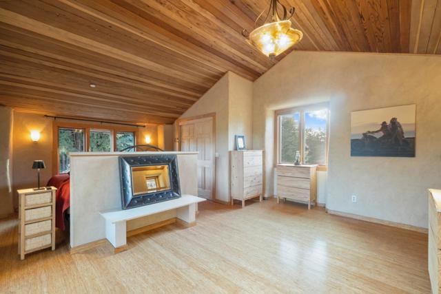 18010 Moonrise Road, Boulder Creek CA: https://media.crmls.org/mediaz/b54bb838-78d3-4099-8d77-8ff6c2d878d5.jpg