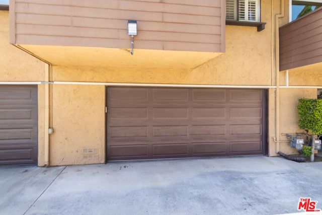 14311 Hartsook Street, Sherman Oaks CA: https://media.crmls.org/mediaz/b54d627f-dc6d-4795-806d-55446bb2c42b.jpg