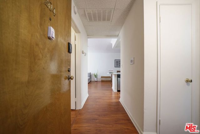 533 S St Andrews Place, Los Angeles CA: https://media.crmls.org/mediaz/b54ea096-c1fa-4023-b15e-55fc2732d930.jpg