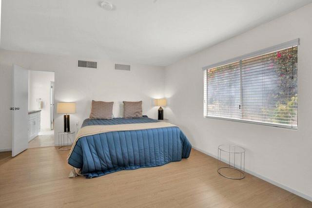48320 Beverly Drive, Palm Desert CA: https://media.crmls.org/mediaz/b54ee112-bfa7-4fe3-9160-8a79946c4a7c.jpg