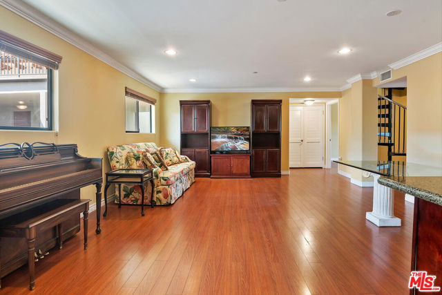 5264 SATSUMA Avenue, 19 photo 7