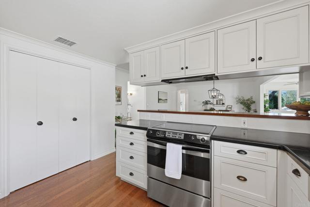 Detail Gallery Image 17 of 39 For 1754 Lorraine Pl, Escondido,  CA 92026 - 3 Beds | 2 Baths