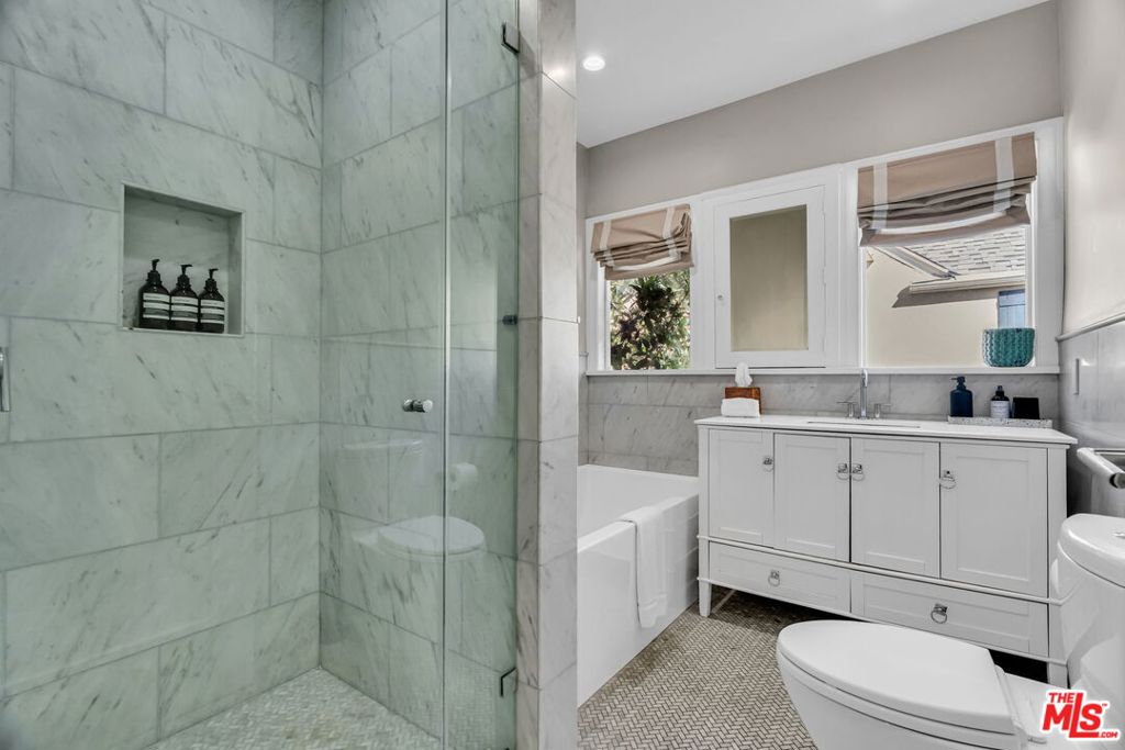 MLS #25616745 image #36