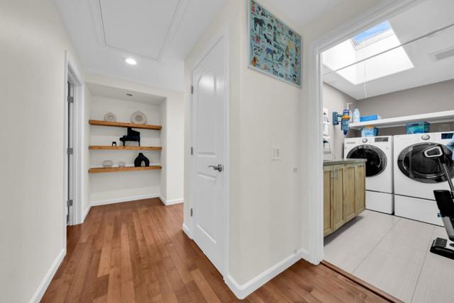 1024 Berkeley Avenue, Menlo Park CA: https://media.crmls.org/mediaz/b5505eb4-4f51-45ab-bc71-49666f1b4a62.jpg