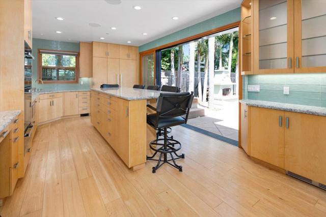 4150 Bye Way, Santa Cruz CA: https://media.crmls.org/mediaz/b550836f-d6ec-4d11-a205-d22ad05ea6af.jpg