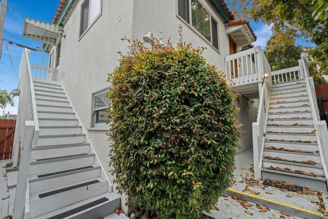 309 11 E Ave, Coronado CA: https://media.crmls.org/mediaz/b550885f-73ae-4c3f-914d-ddb3f0ffeb69.jpg