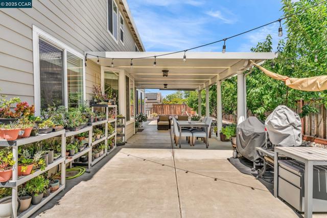 1731 Palmer Dr, Concord CA: https://media.crmls.org/mediaz/b550d110-8c3f-4d8b-8481-c31477b9100f.jpg