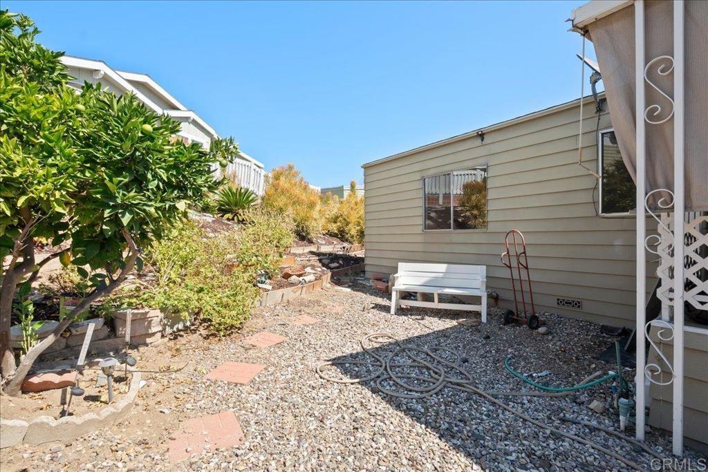 650 S Rancho Santa Fe Rd - photo 4