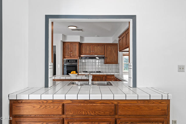 Detail Gallery Image 18 of 35 For 4920 Nagle Ave, Sherman Oaks,  CA 91423 - 3 Beds | 2 Baths