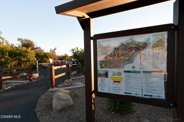 2743 Rustic Glen Drive, Thousand Oaks CA: https://media.crmls.org/mediaz/b5514b87-ab45-40f8-953c-2d109935e9d5.jpg