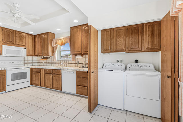 2694 Dawson Avenue, Ventura CA: https://media.crmls.org/mediaz/b551534d-1421-48c9-b9b9-53511061e1d8.jpg