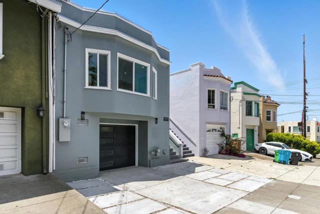 1815 18th Avenue, San Francisco CA: https://media.crmls.org/mediaz/b551db19-0c4b-4b32-ba26-e1f15d833be2.jpg