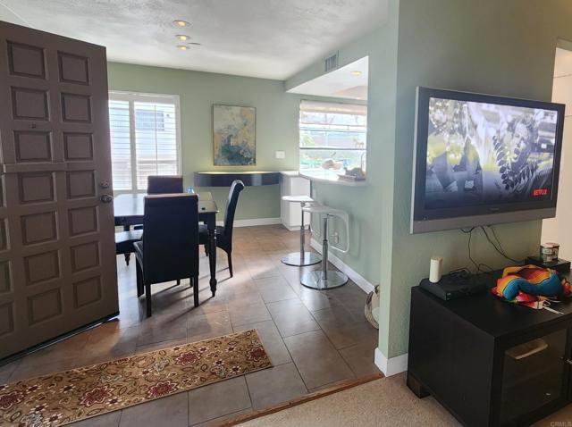 Detail Gallery Image 14 of 30 For 4531 Chateau Deivw, San Diego,  CA 92117 - 2 Beds | 2 Baths