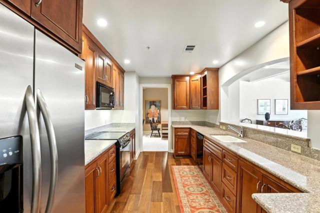 10 CRYSTAL SPRINGS Road, San Mateo CA: https://media.crmls.org/mediaz/b551f5b2-4f92-4410-90d9-16e219324baf.jpg