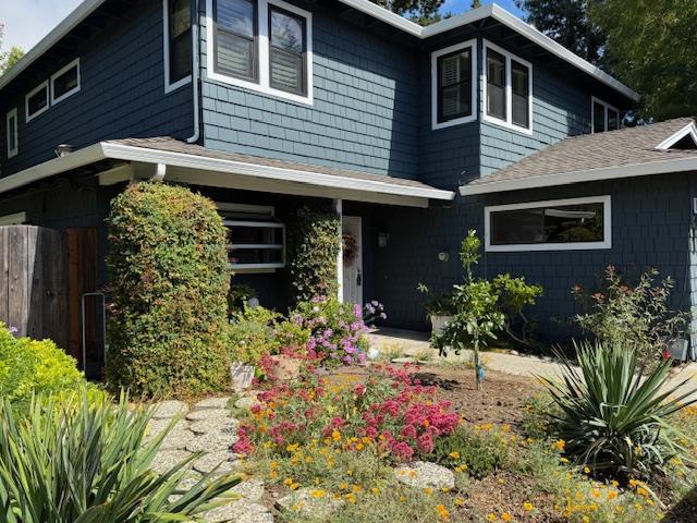 280 Orchard Avenue, Mountain View CA: https://media.crmls.org/mediaz/b552add4-e06d-4f9a-8d78-8ac623d8d9f1.jpg