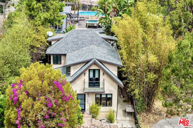 1421 Fernwood Pacific Drive photo 1