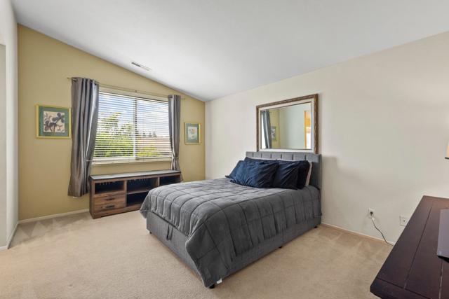 1660 Mimosa Street, Hollister CA: https://media.crmls.org/mediaz/b5531963-1ec3-4125-b28c-a2ccd705127b.jpg