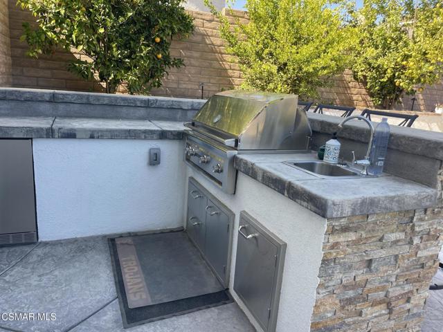 14291 Clemson Street, Moorpark CA: https://media.crmls.org/mediaz/b55323ad-040e-4998-a7b5-3d77019aed67.jpg