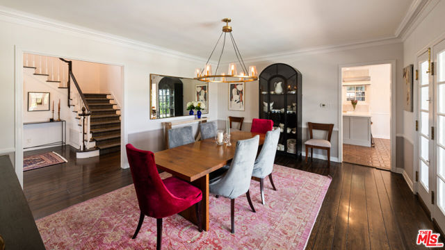 850 Birchwood Drive, Los Angeles CA: https://media.crmls.org/mediaz/b553f55a-4579-4745-bf26-012f1f36b402.jpg