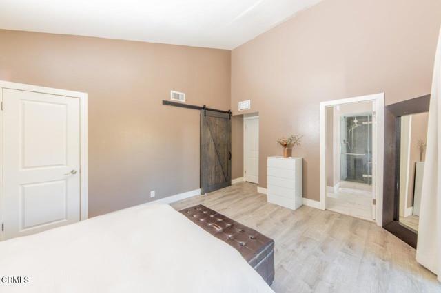 Detail Gallery Image 10 of 17 For 5021 Tilden Ave #1,  Sherman Oaks,  CA 91423 - 2 Beds | 2/1 Baths