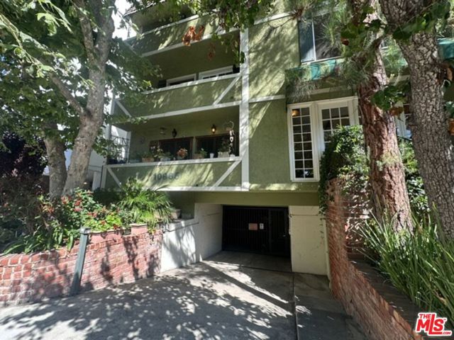 10965 Rochester Avenue, Los Angeles, California 90024, ,Multi-Family,For Sale,Rochester,24448141