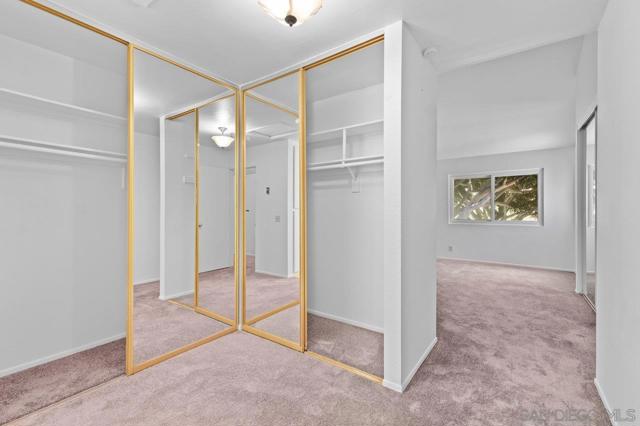 4041 Caminito Dehesa, San Diego CA: https://media.crmls.org/mediaz/b554f7a4-2d7e-4620-b00b-043cdd84cedc.jpg