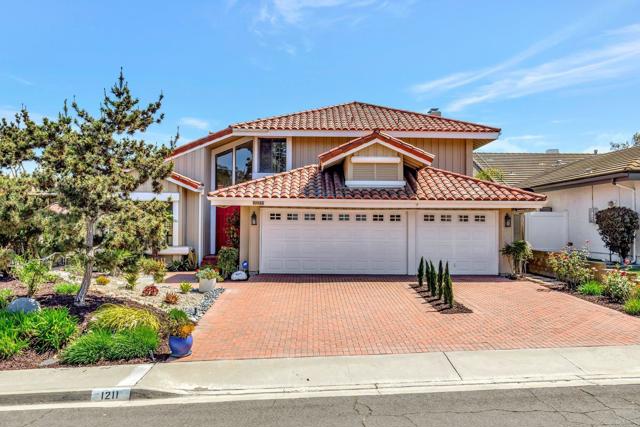 1211 Countrywood Lane, Vista CA: https://media.crmls.org/mediaz/b5558d5e-a417-4c5d-ae35-2a09c21192d5.jpg
