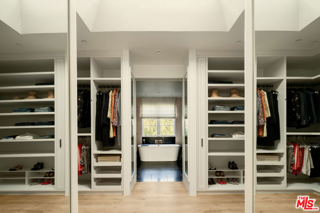 MLS #25602681 image #23