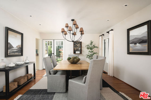 840 Ivy Lane, Montecito CA: https://media.crmls.org/mediaz/b5578c19-2df3-46ea-9638-4ff7fc2a6e9f.jpg