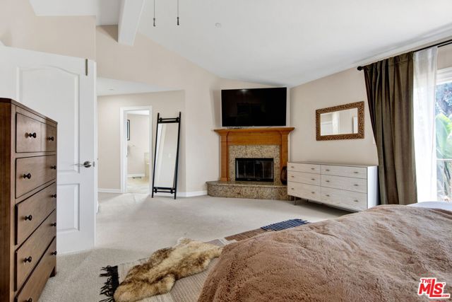 2104 Clark Lane, Redondo Beach CA: https://media.crmls.org/mediaz/b5585aac-ea28-499a-aaf6-654cb41ddd94.jpg