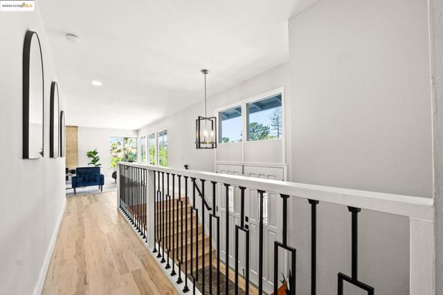 3459 Pinewood Dr, Hayward CA: https://media.crmls.org/mediaz/b5589e5d-6cc9-4586-9854-ae1de7e99477.jpg