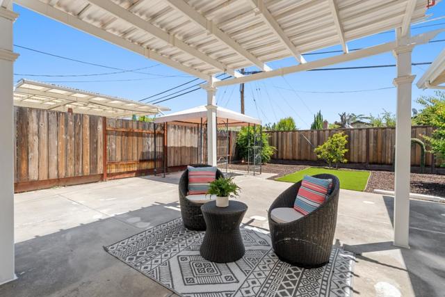 5806 Blossom Avenue, San Jose CA: https://media.crmls.org/mediaz/b558af41-4f32-4de2-bee7-572d2f877328.jpg